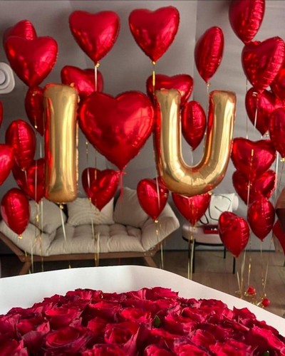 Шары для украшения комнаты красные сердца
