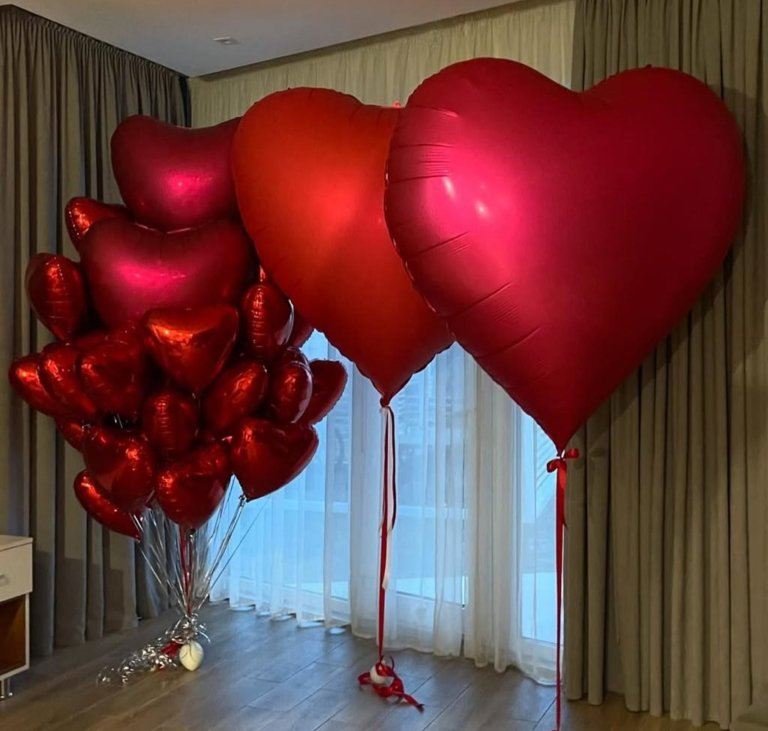 Красные сердца большие, средние, маленькие