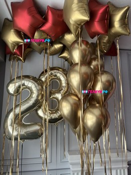 Шары звезды золотые и красные с цифрами
