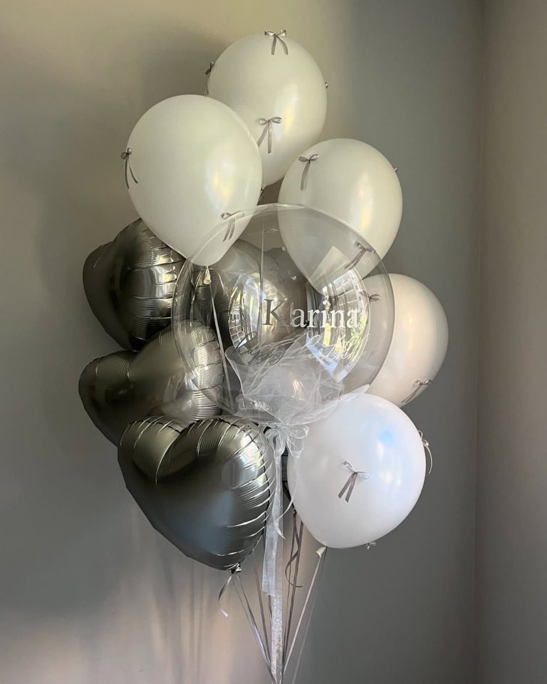 Шары белые с прозрачным шаром с надписью