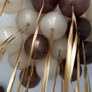 Шары под потолок бежевые и коричные 20 штук